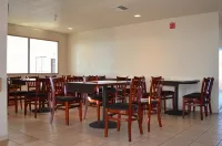 Days Inn by Wyndham Holbrook - breakfast