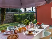 Tenuta Guinigi Antico Borgo di Matraia - Exclusive Holidays Apartments & Pool Hotels in Capannori