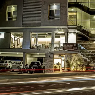 Hotel Sri Sri Executive Kolhapur Near Mahalaxmi Temple