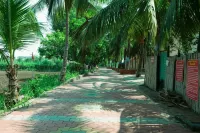Iskcon Pandharpur, Chandrabhaga Guest House فنادق في Pandharpur