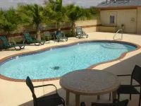 Oxford Inn and Suites NASA 웹스터 호텔