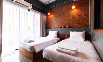Joy Hotel