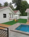 2 Bedroom Deluxe Cottage near Melawi Beach by Zulanie's The Pool Cottage - С бассейном