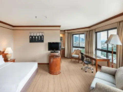 Centara Riverside Hotel Chiang Mai Hotel di Chiang Mai