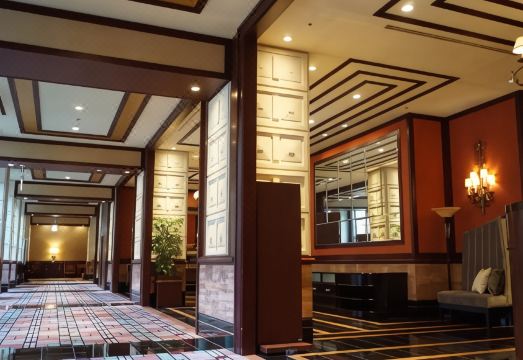 [미토 플라자 호텔의 고급스러운 침대와 인테리어]