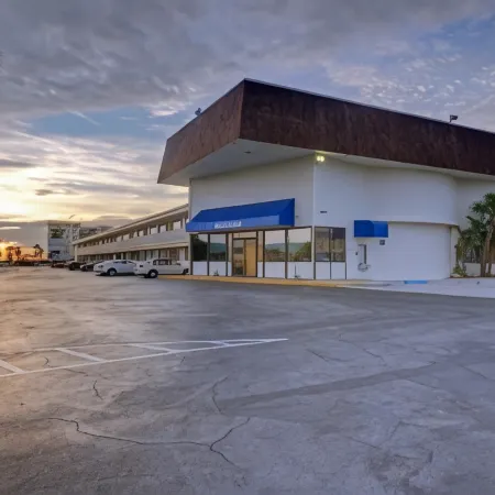 Motel 6 Cocoa Beach, FL