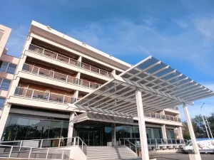 塞薩爾斯卡曼博士酒店