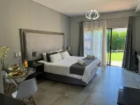 Manor Hills Guest Lodge - Hot Tub