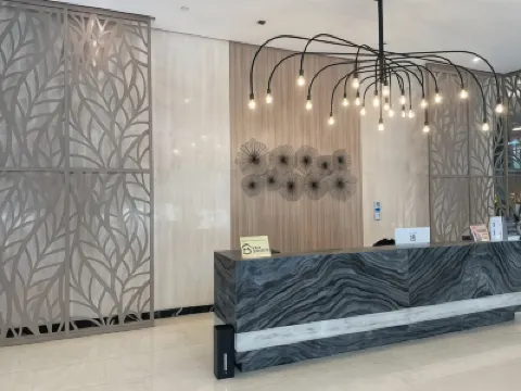 BGC One Uptown Residence Hotels near Fort Bonifacio