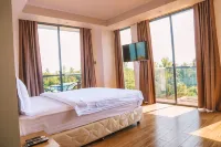 Ari Grand Hotel & Spa Hotels in Vilamendhoo