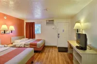 Travelodge by Wyndham Brattleboro VT