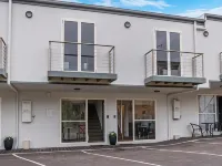 Apartments 521 Hotels near Warrnambool