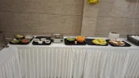Hotel Meritel Grande, Vijay Nagar, Indore - servizio colazione