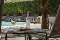 Hôtel les Magnanarelles Hotels in Saint-Martin-de-Crau