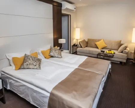 Aura โรงแรมในโวลอกดา