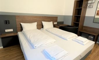 Hotel Apadana Frankfurt