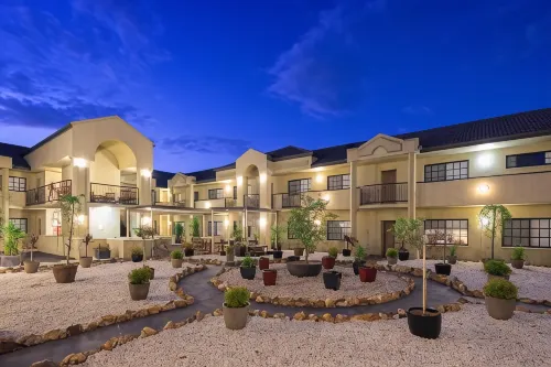 Best Western Plus Canberra Central Apartments - 3-Star