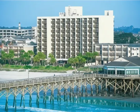 ホリデーパビリオンリゾートオンザボードウォーク マートル・ビーチのホテル