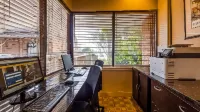 Best Western Plus Coastline Inn