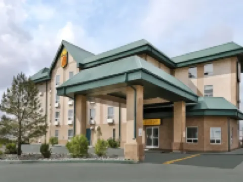 Super 8 by Wyndham Edmonton International Airport Hotels in Leduc
