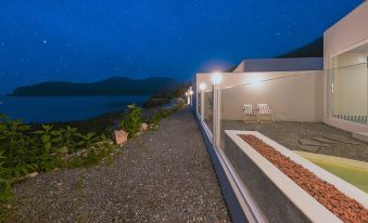 Taean Pool Villa Carrot