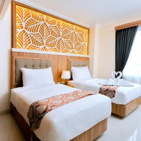 Ocean Beach Hotel Padang