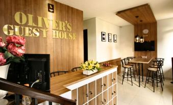 Oliver's Guest House