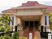 Hotel King Wates  Yogyakarta Hotell i Wates by