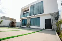 Modern 2 bedroom Villa with Pool, Ocean Vista, WIFI, AC, and Enhanced Safety Hotels in Prampram
