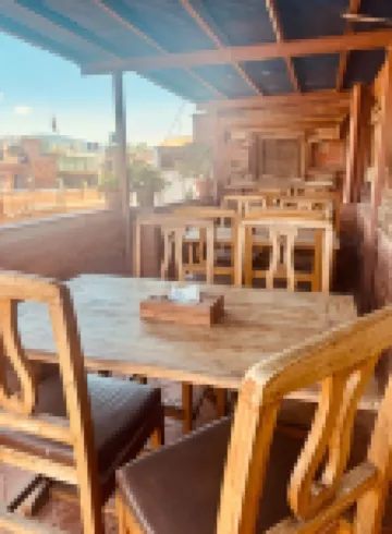 Sunny Guest House and Cafe