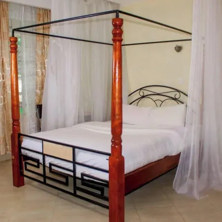 Lee Njiru Resort