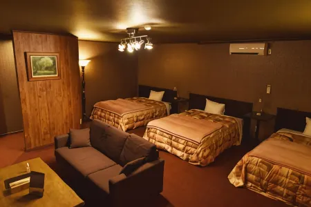 山閣羅山林小屋