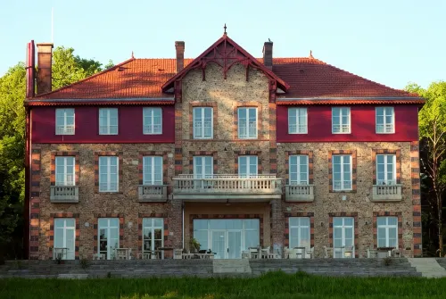Repère Sauvage, Hôtel Lodges & Restaurant - Parkering