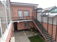 Bilol Guest House - Pensionaatit