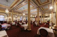 Carrington Hotel