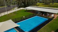 Nandewar Motor Inn - Pools