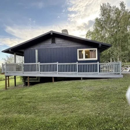 Escape to a Private Hilltop Luxury Home with Breathtaking Valley & Aurora Views!