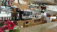 Hotel la Reserve - Motels