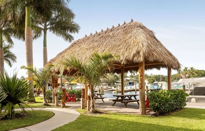Premier Waterfront Room, Tiki Bar & Grill, Live Music, Pool, Gym, Kitchenette