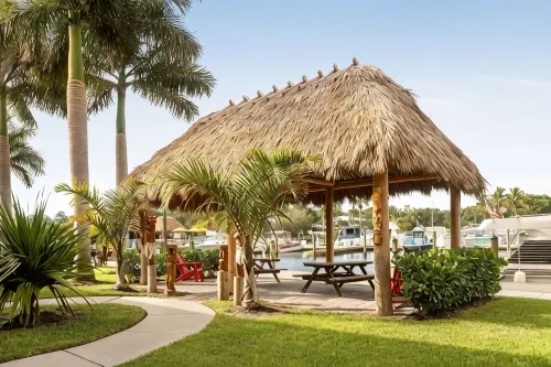 Premier Waterfront Room, Tiki Bar & Grill, Live Music, Pool, Gym, Kitchenette - ジム