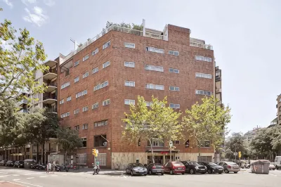 Acta Antibes Hotels in Barcelonès