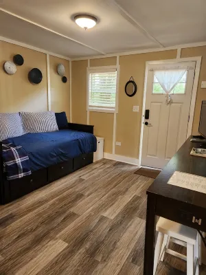 ScrappyJax Cozy Cabin #4 Hotels in 