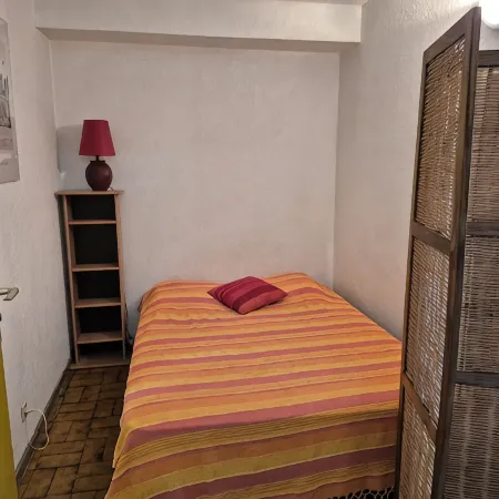 Studio cabin cap d'agde with view of old port