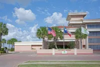 Holiday Inn Port Arthur - Park Central by IHG - Pysäköinti