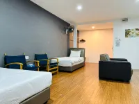 Hotel Traveler's Majestic Retreat, Located in the Heart of Melaka - Homestays
