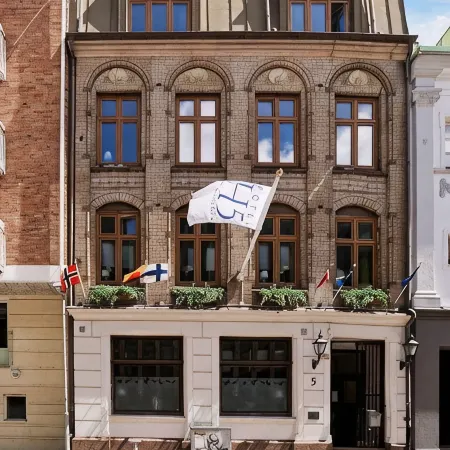 H5 Hotel Отели в г. Хельсингборг