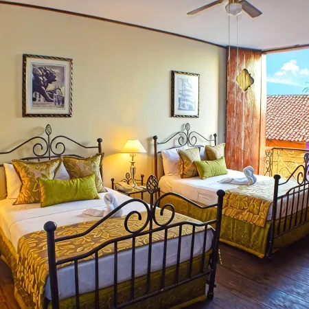 Hotel Los Balcones Leon Отели в г. Леон