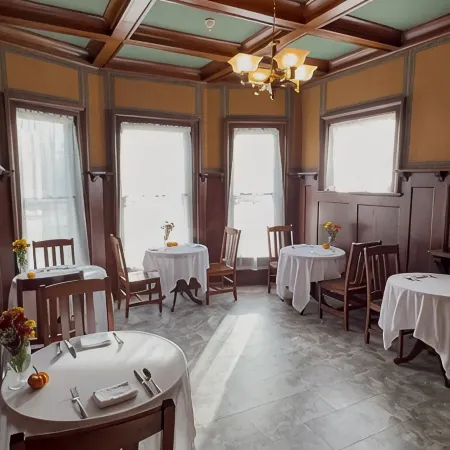 Charleston House Bed & Breakfast Inn