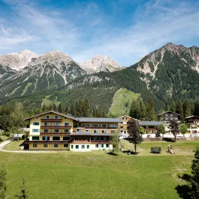Mountain Hostel Hotels near Rohrmoos I
