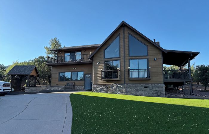 3-bedroom home in Pine-Strawberry with WiFi, fitness room, AC, no pets